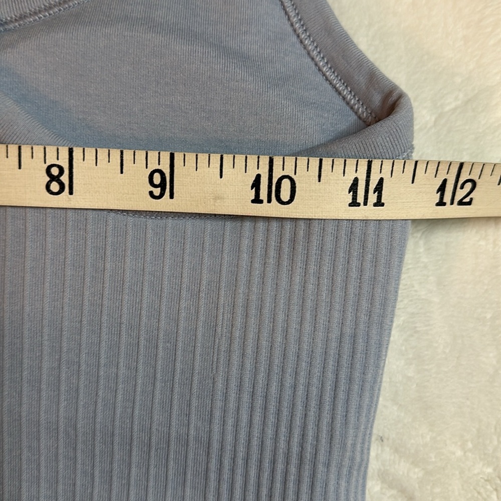 SOLD🌸Lululemon Ebb To Street Tank Size 2 - Picture 5 of 7
